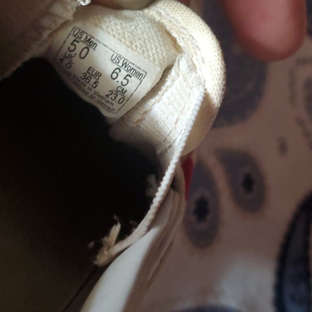 VANS - Picture 7 of 8